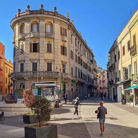 Pley Cagliari Boutique Rooms Bagian luar foto