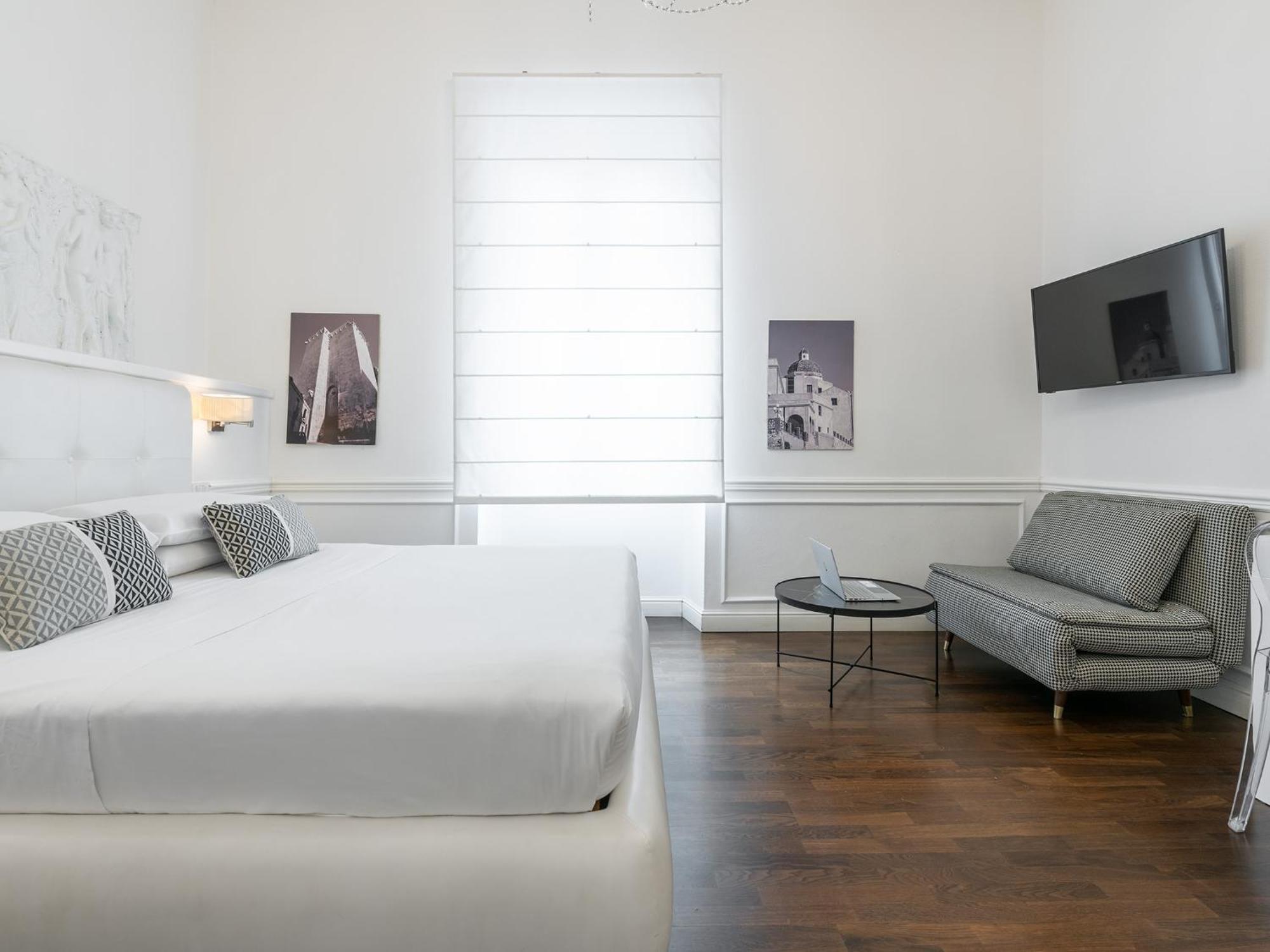 Pley Cagliari Boutique Rooms Bagian luar foto